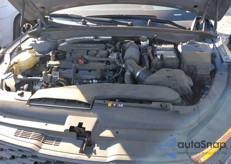 2021 Kia K5 Lxs z USA, uszkodzony, nr VIN 5XXG14J28MG030368